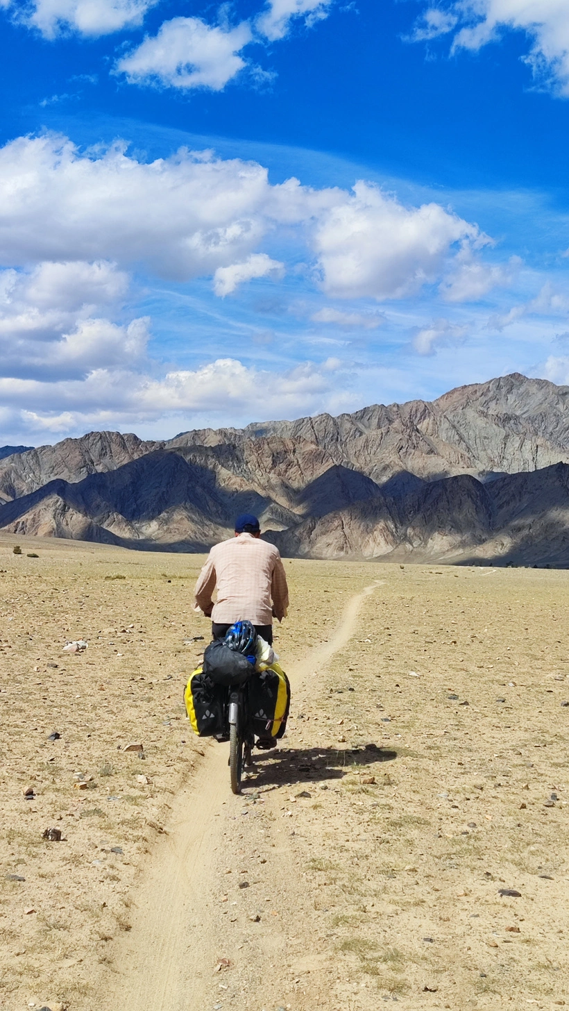 Riding on a single trail